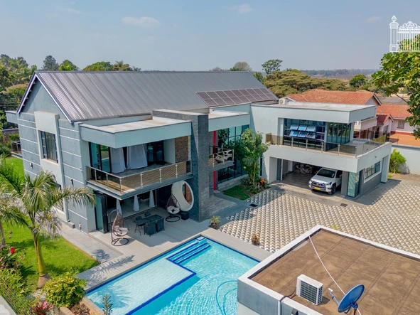 6 Bedroom House