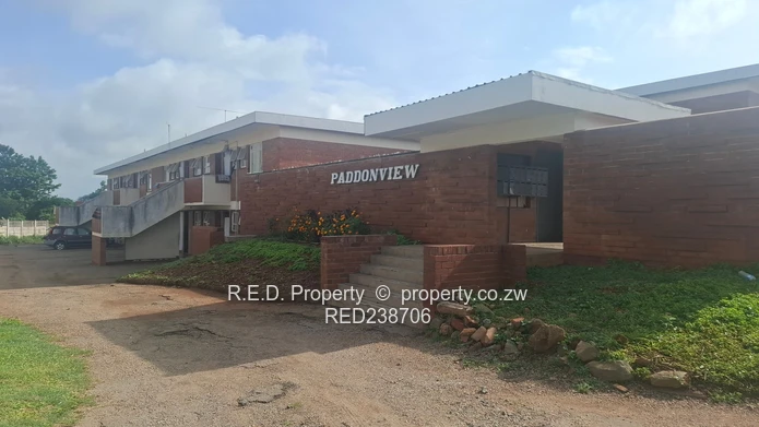 Comfortable, Secure Living with Private Garden Space In Paddonhurst!