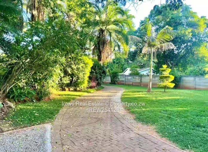 Mandara Fully Furnished 1 Bed Cottage  (Sole Mandate)
