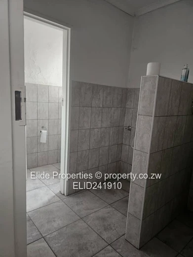 Msasa, Harare East: 350m² Warehouse/Factory – Shelving & Toilets (Sole Mandate)