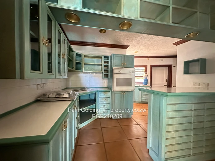 Charming Home - Ballantyne Park 