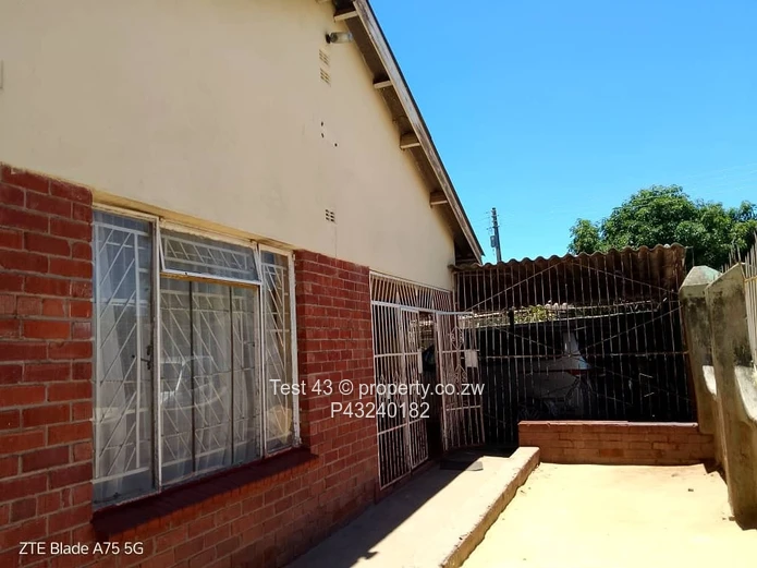 Chitungwiza House for sale