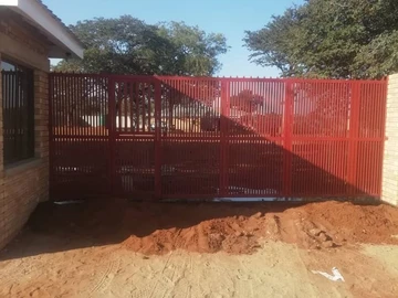 2 Bedroom Garden Flat