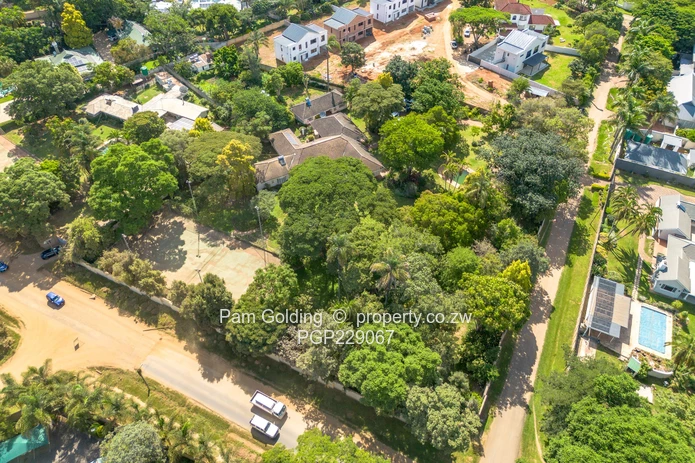 Two Acres on Kew Drive