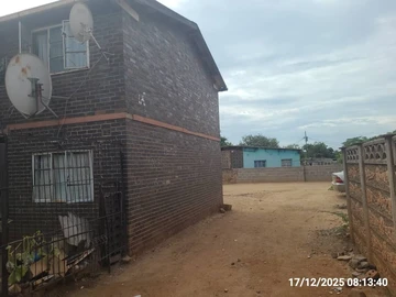 2 Bedroom Flat & Apartment