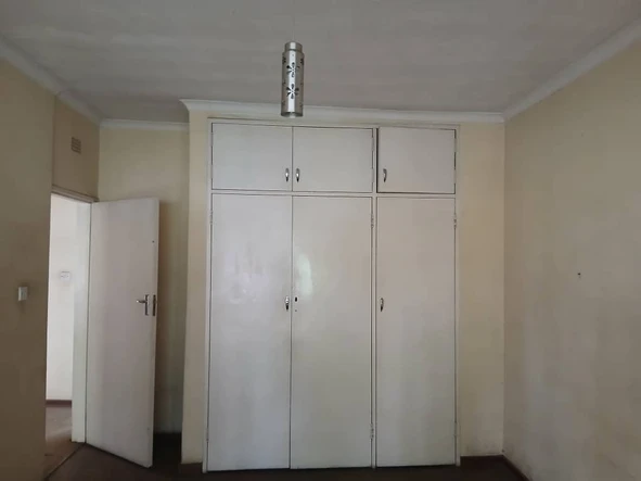3 Bedroom Flat & Apartment