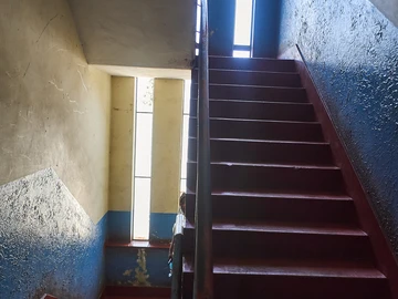 30 Bedroom Flat & Apartment