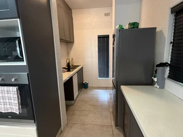 3 Bedroom Flat & Apartment
