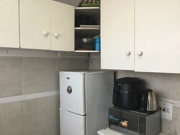 2 Bedroom Flat & Apartment