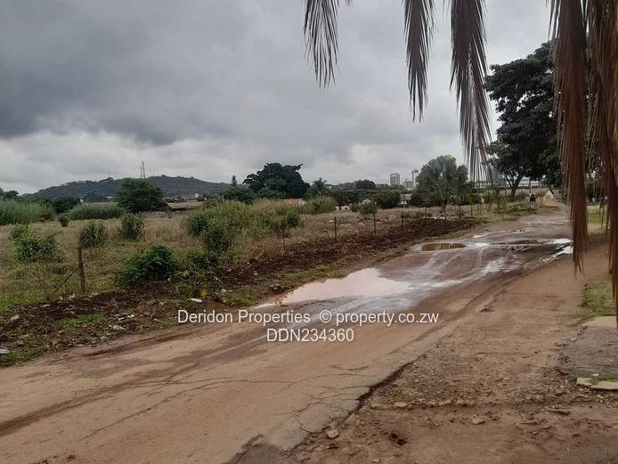 Prime land suitable for commercial use or Flats and Apartments 