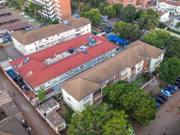 2 Bedroom Flat & Apartment