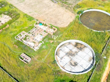 Commercial & Industrial Land