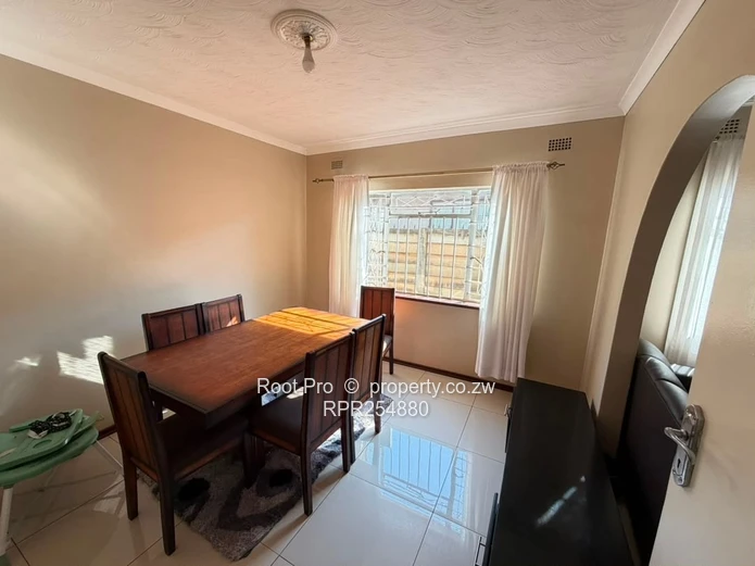 Warren Park 1 home to let