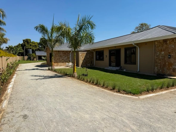 6 Bedroom House