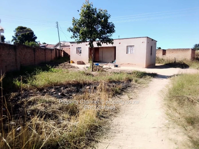3-Bed Home with Gated Front & Spacious Yard, Rusape