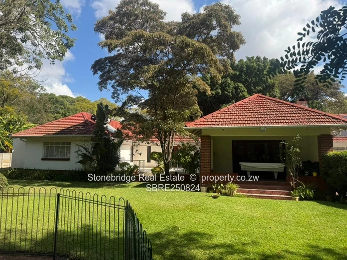 Beautiful 4 bedroomed House in Hillside for sale