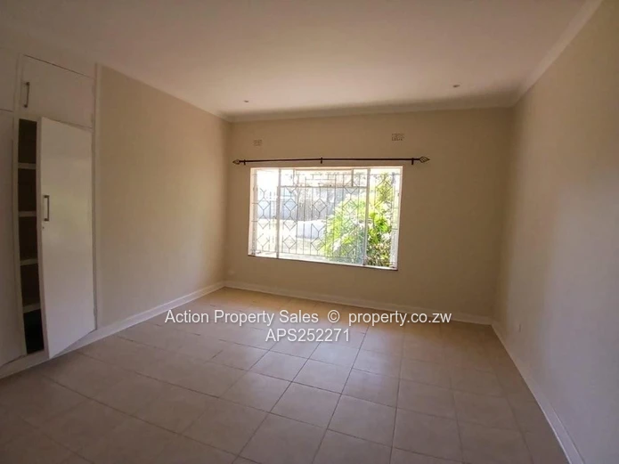 Lovely Family Home With 4 Beds! 