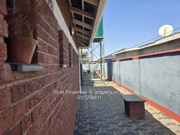 Vacant House To Let In Madokero