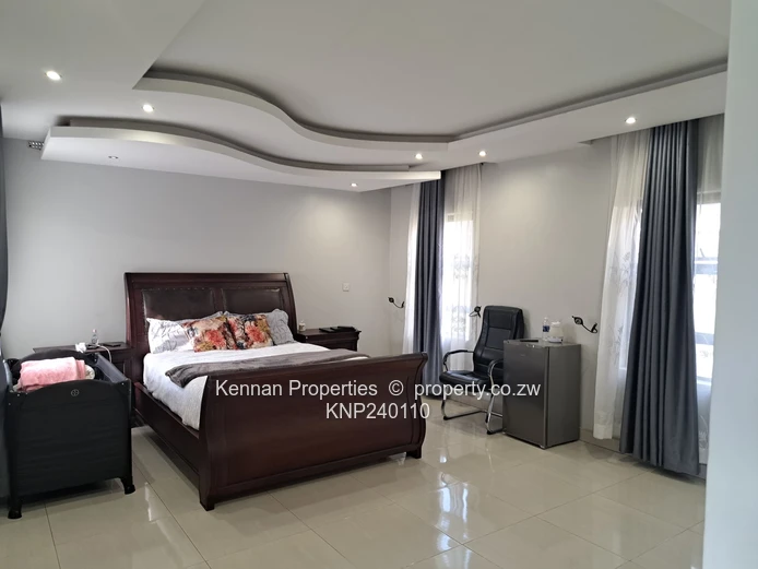 Lovely  5 bed family home!