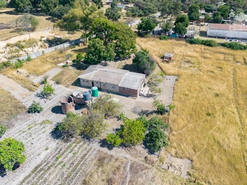 Farm & Agricultural Land