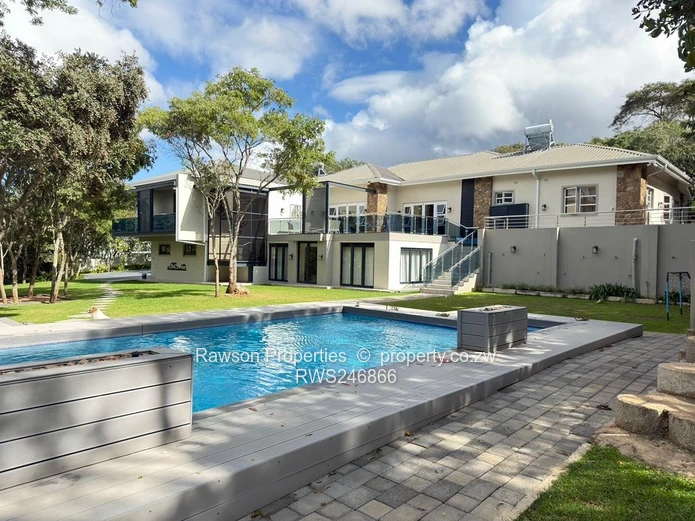 Prestigious Glen Lorne Contemporary Residence