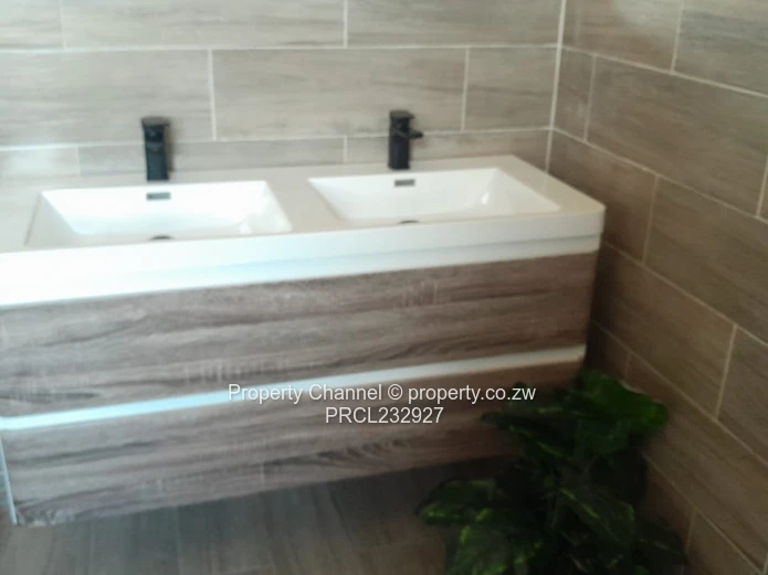 4 Bedrooms All en suite Extra Ultra Modern