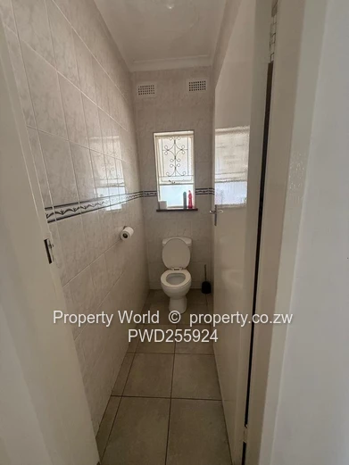 3 Bedroom House To Let In Braeside