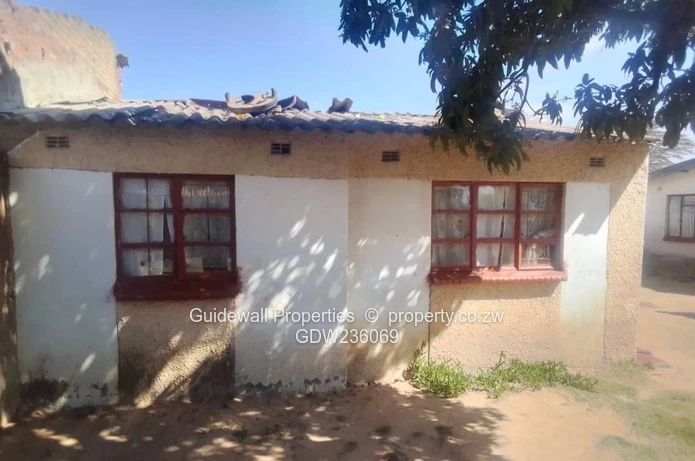 5 roomed house for sale in Highfield