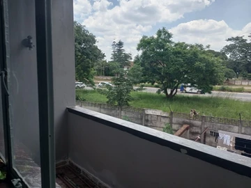 2 Bedroom Flat & Apartment