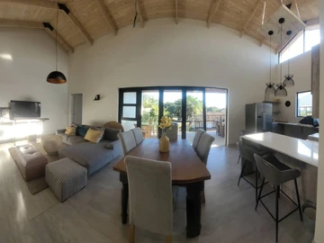 3 Bedroom Flat & Apartment