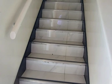2 Bedroom Flat & Apartment