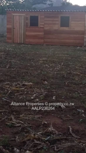 Prime 2000sqm Stand with Prolific Borehole in Charlotte Brook (Deeds)