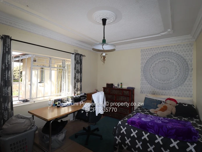 Spacious 6-Bedroom Double- storey Home For Sale in Gunhill