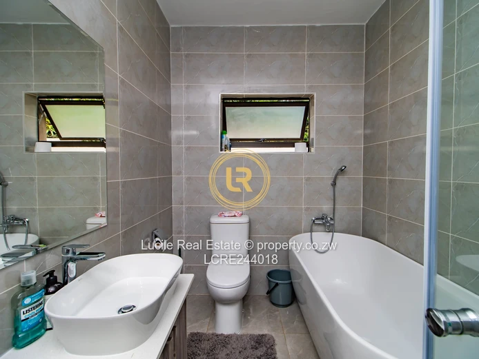 Mordern Townhouse for Rent/Mandara