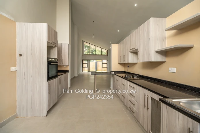 Modern 3 Bedroom Townhouse 