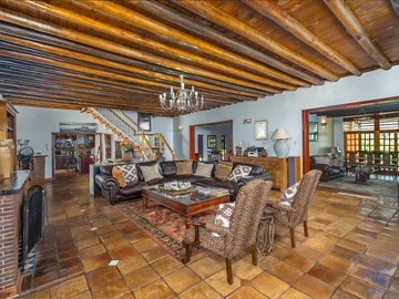 Farm & Agricultural Land