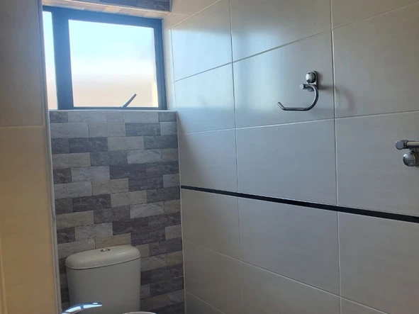 4 Bedroom Flat & Apartment