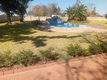 6 Bedroom House