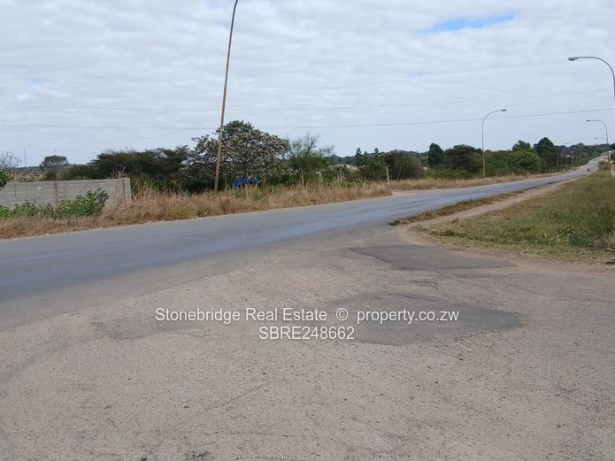 Prime 4000SQM stand in Riverside for sale
