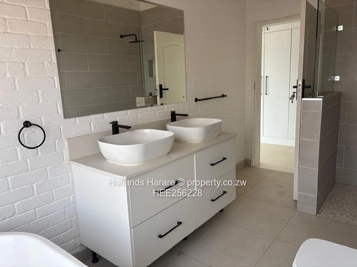 Exec townhouse Christon Bank