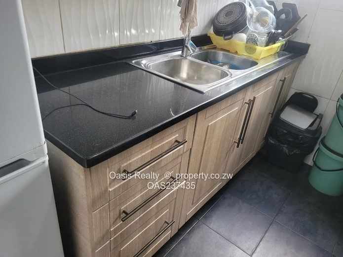 Recently renovated 3 bed flat for sale