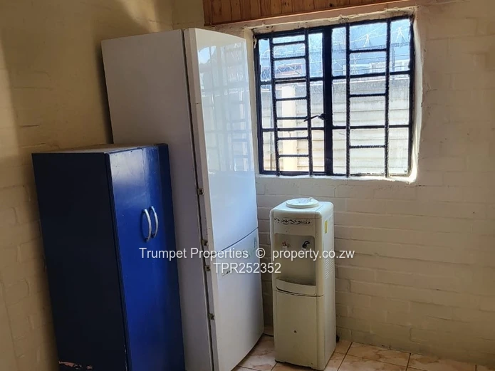 Secure 2-Bed Corehouse in Mufakose — Municipal Water & ZESA