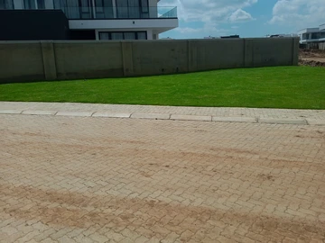 4 Bedroom Flat & Apartment