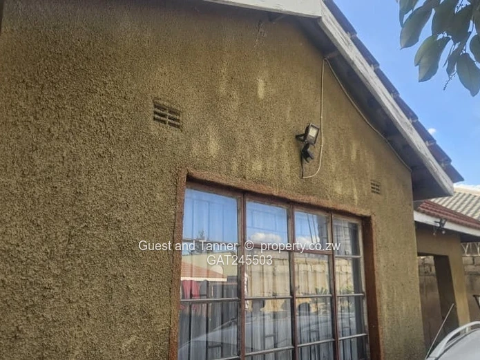 Zengeza 4 Extension - Six Bedroom House for Sale