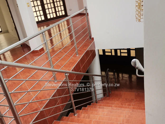 6-Bedroom Luxurious Rental in Shawasha Hills, Harare with Pool & Borehole!