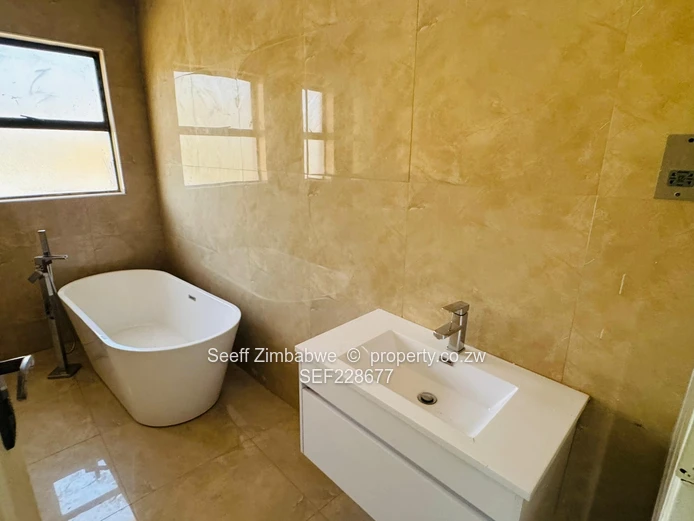 A Serene Luxury Home in Folyjon, Glen Lorne