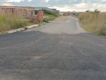 Stands & Residential Land