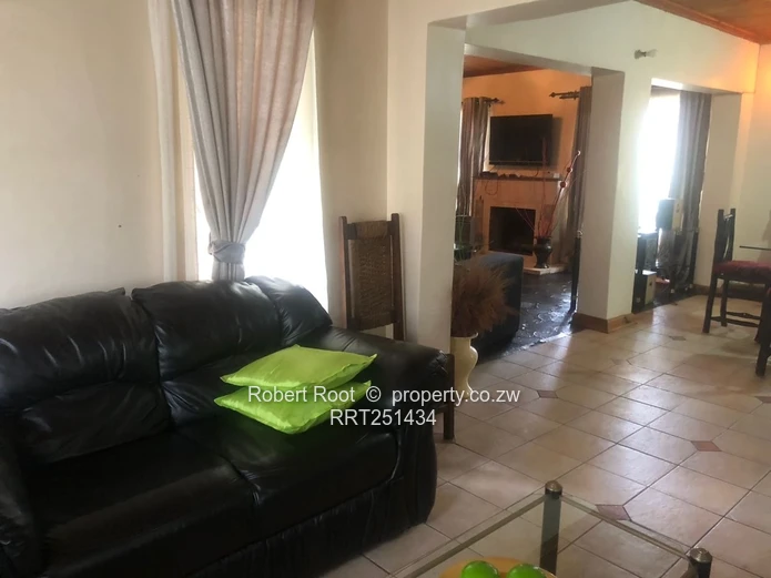 Neat Zimre Park House For Sale