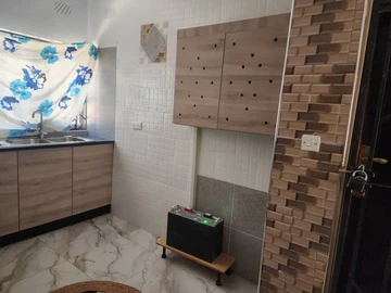 2 Bedroom Flat & Apartment