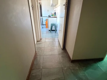 2 Bedroom Flat & Apartment